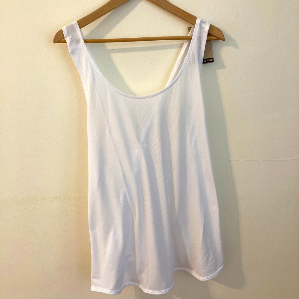 NWT Nike Women's White Breathe Cool Running Tank Top DQ1086-100 Plus 1X